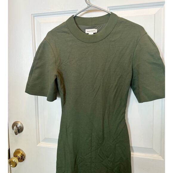 Alexander McQueen Dress Womens XS Green Short Sleeve Graffiti Logo T-Shirt - Picture 8 of 10